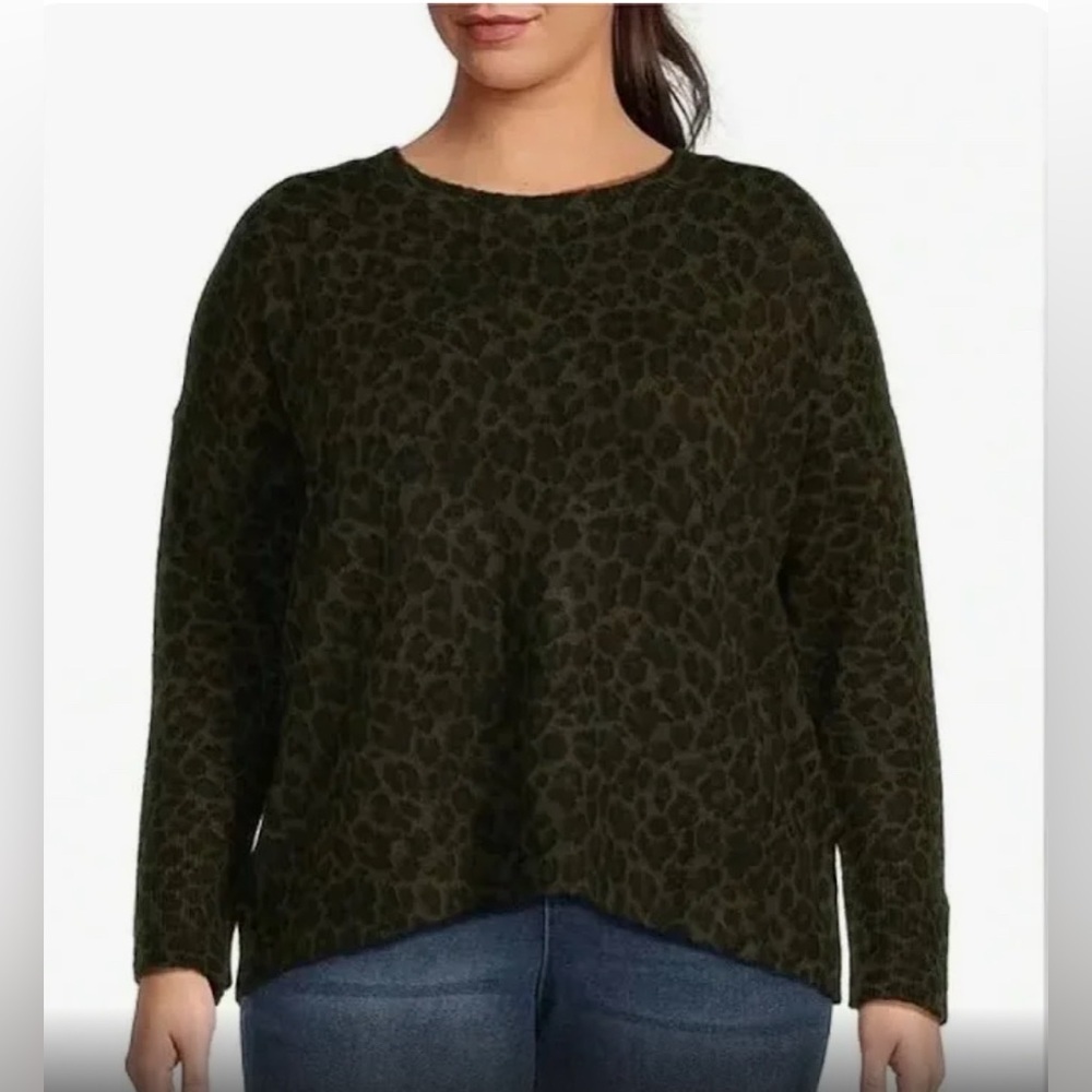 VINCE CAMUTO Leopard Print Sweater